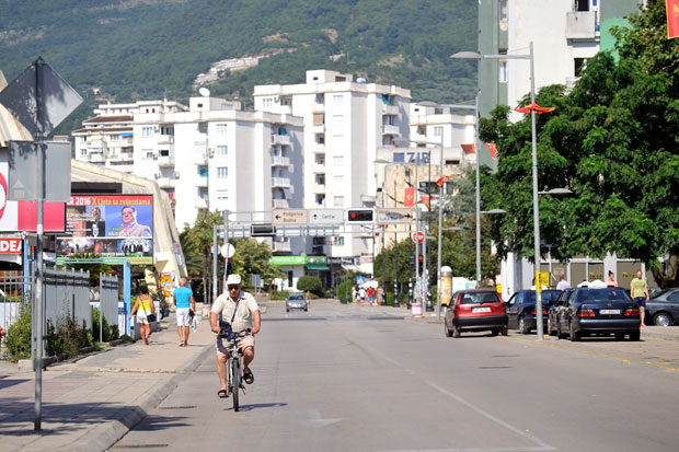 Бар: Порез на екрану